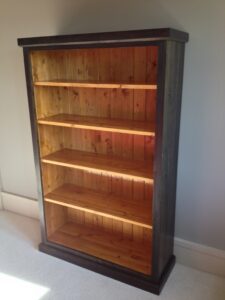 Pine bookshelf - black + shellac